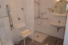 Hotel zur Post in Oostenrijk, met aangepaste badkamer
