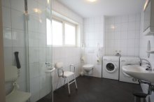 Appartement geschikt voor minder validen op Texel, aangepaste badkamer