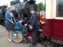  Ronald McDonald Kindervallei , Vlakenburg, Als uw kind een lichamelijke of meervoudige beperking heeft of langdurig ziek is, kan het een grote stap zijn om op een aangepaste vakantie te gaan